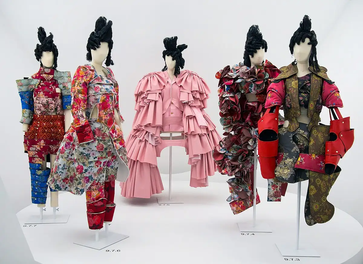 Rei Kawakubo – Phá vỡ mọi quy chuẩn về cái đẹp 4 cai dep khong hoan hao triet li doc nhat