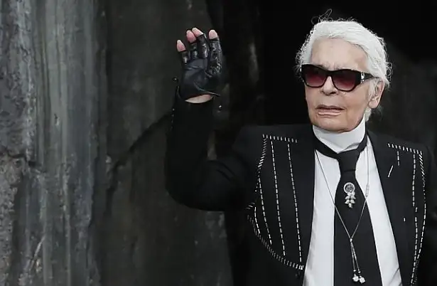 Karl Lagerfeld – Ông hoàng tái sinh thương hiệu 6 tinh than di dom karl