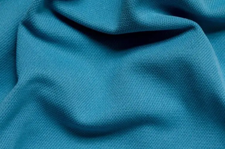 Sự khác nhau giữa vải Cotton và Polyester: Nên chọn loại nào? 3 vai polyester la gi
